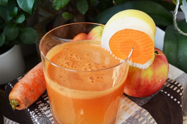 carrots and apples fresh juice carrots and apples fresh juice
