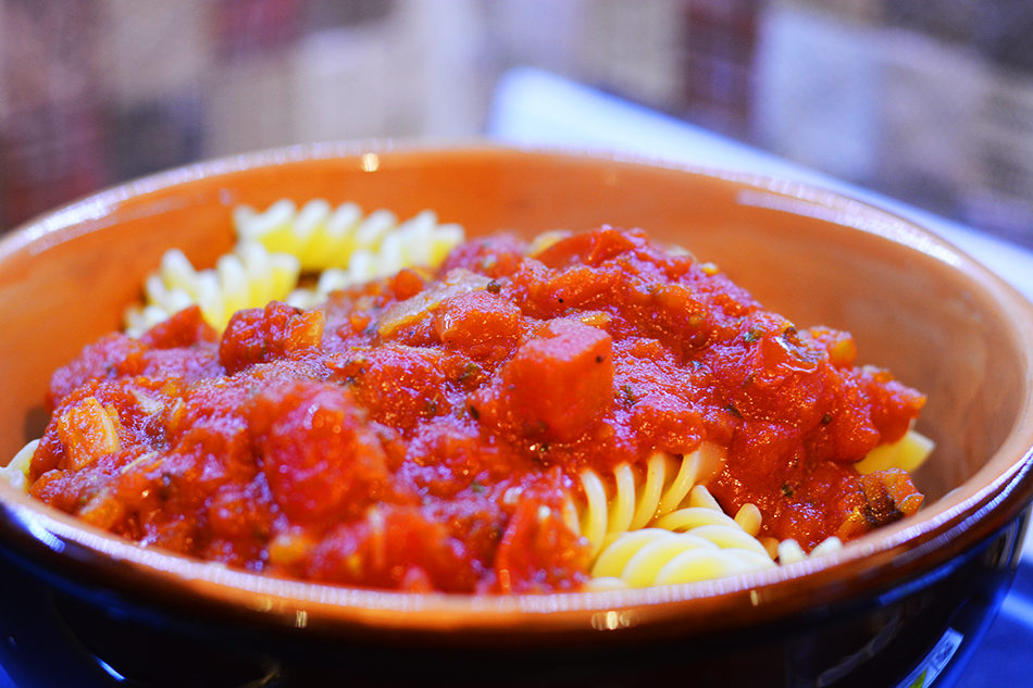 Pasta with tomato sauce