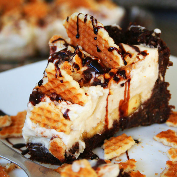 Prajitura Deliciu de Weekend cu banane, mascarpone si frisca