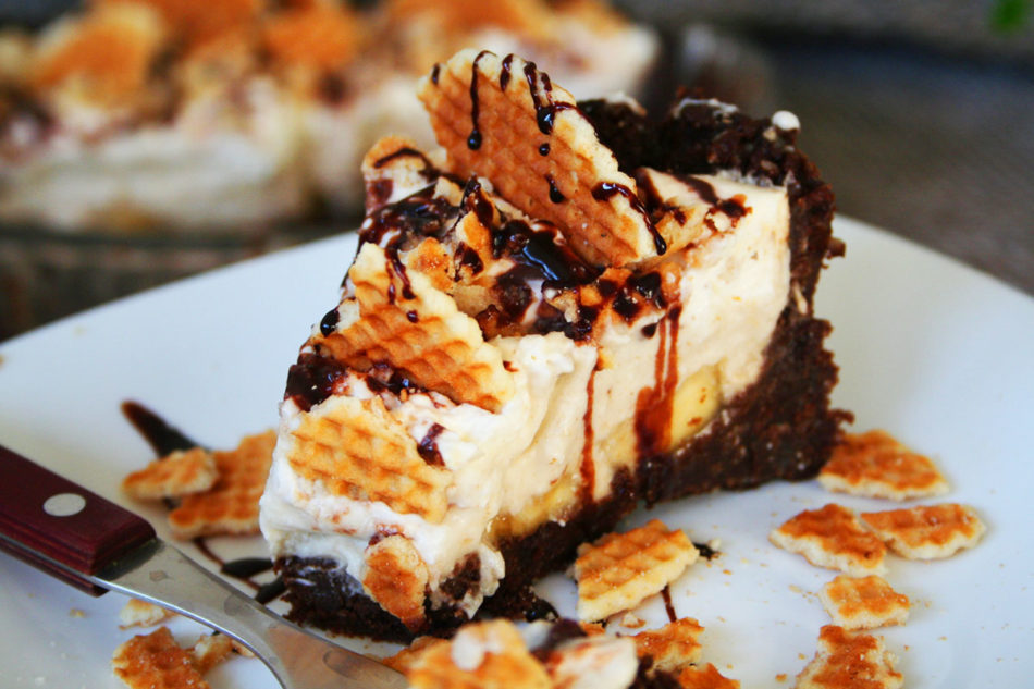 Prajitura Deliciu de Weekend cu banane, mascarpone si frisca
