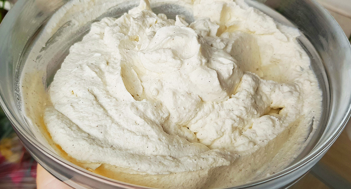 Prajitura cu vafe, mascarpone si zmeura