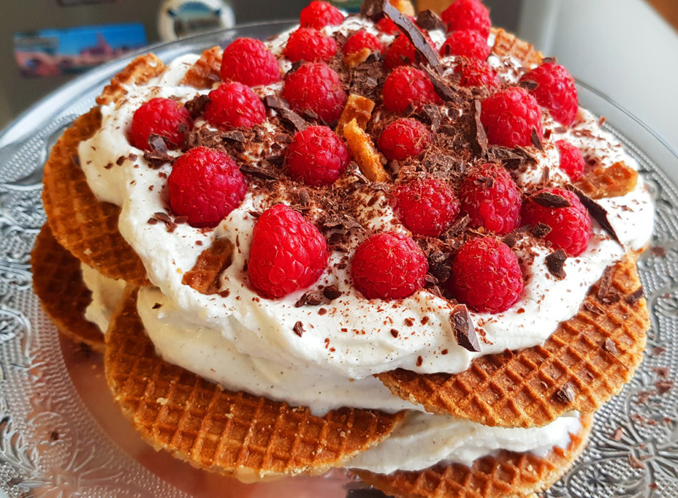 Prajitura-cu-vafe-mascarpone-si-zmeura