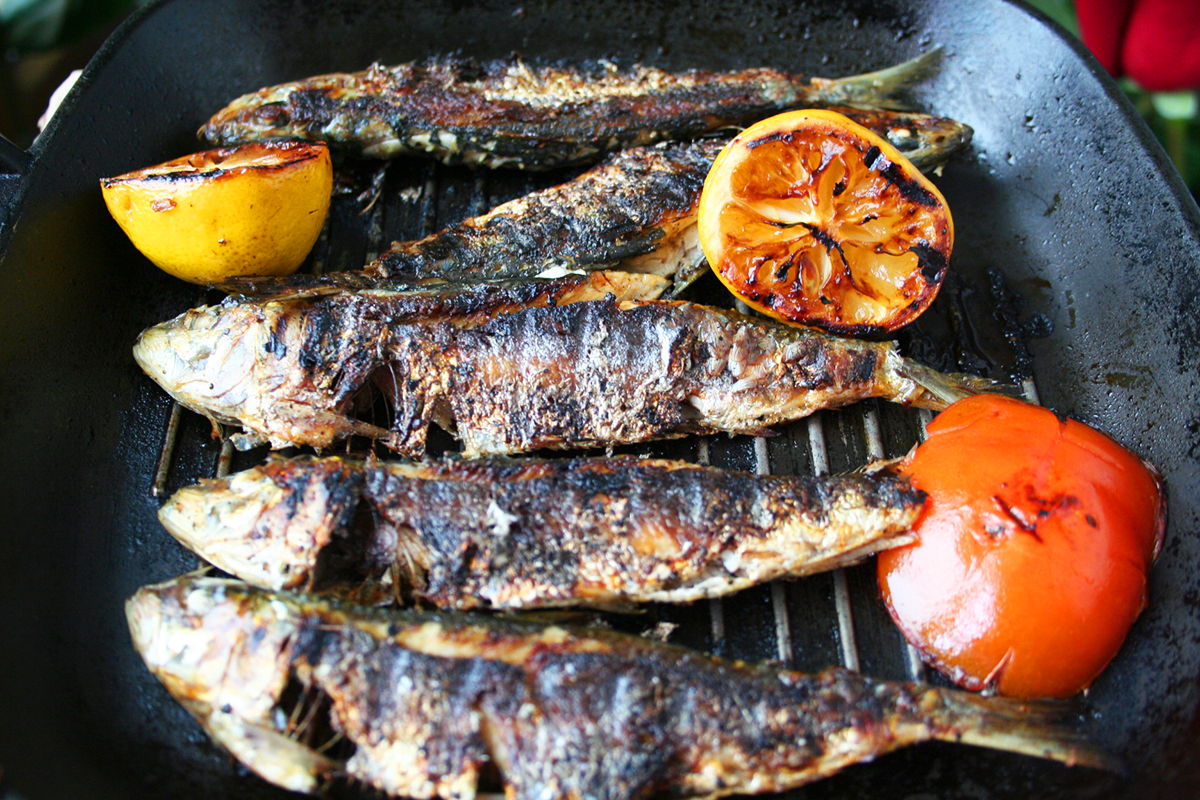 Sardine la gratar