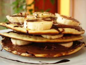 Pikelets Clatite australiene cu Nutella si banane