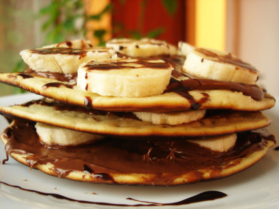 Pikelets Clatite australiene cu Nutella si banane